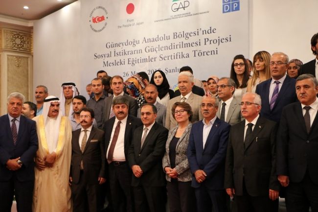 Mesleki Eğitimlerini Tamamlayan Türk ve Suriyeli Kursiyerlere Sertifikaları Verildi