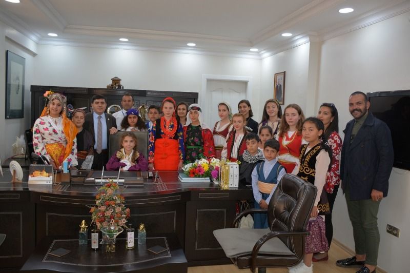 23 Nisan Ulusal Eğemenlik Ve Çocuk Bayramı Şanlıurfa’da Dünya Çocukları İle Birlikte Kutlandı