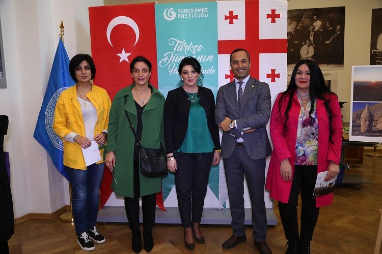 Dünden Bugüne Fotoğraflarla GAP Sergisi Tiflis’te Sanatseverlerle Buluştu