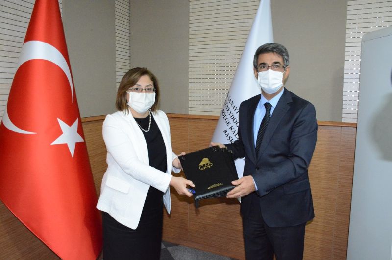 GAP İdaresi Başkanlığı ve Gaziantep Büyükşehir Belediye Başkanlığı Arasında İş Birliği Protokolleri İmzalandı
