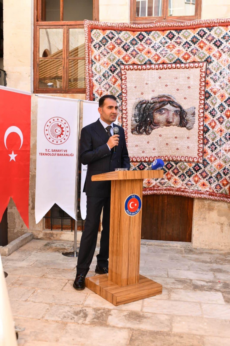 El Emeğiyle Yoğrulan Geleneksel Kilis Yorganı Modern Dokunuşlarla Geleceğe Taşınıyor
