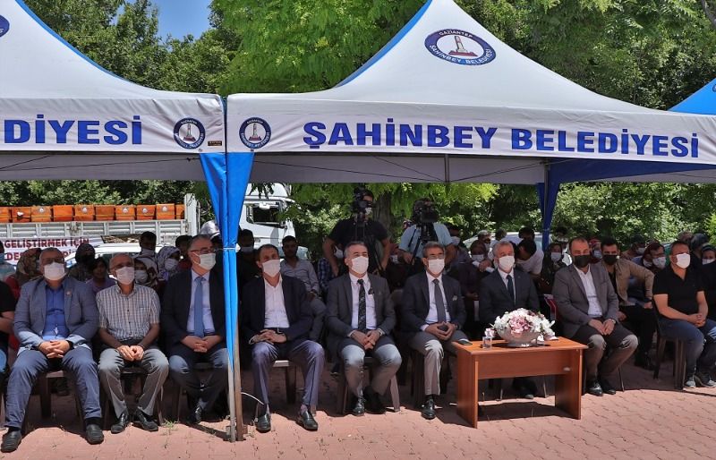 242 Adet Süt Sağım Makinesi Gaziantep'te Üreticilere Dağıtıldı