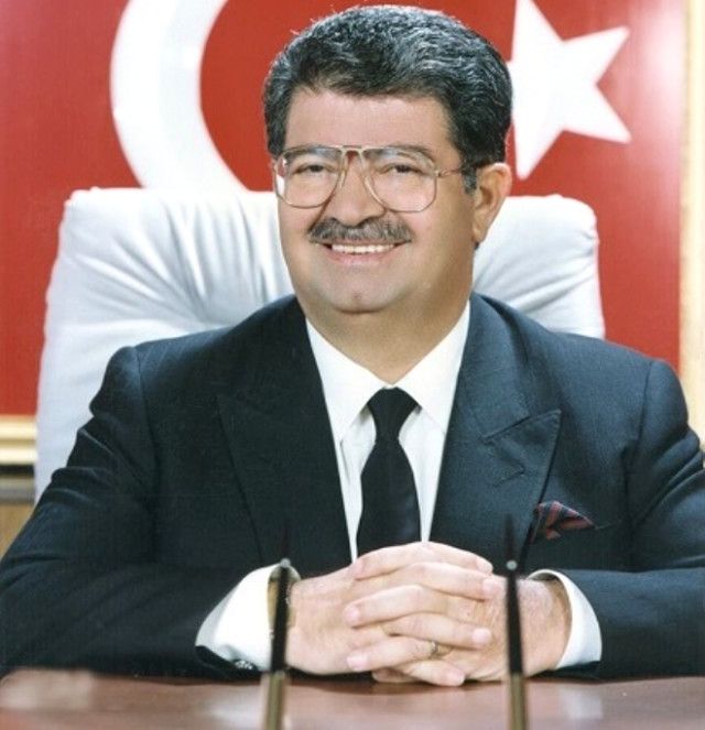 Merhum Turgut Özal'ı Minnet ve Rahmetle Anıyoruz