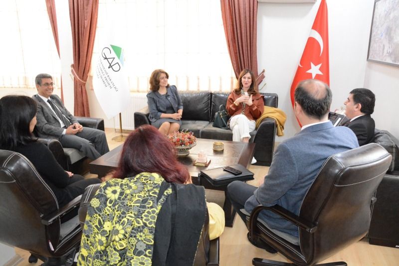 Koton Yönetim Kurulu Üyesi'nden Başkanımıza Ziyaret