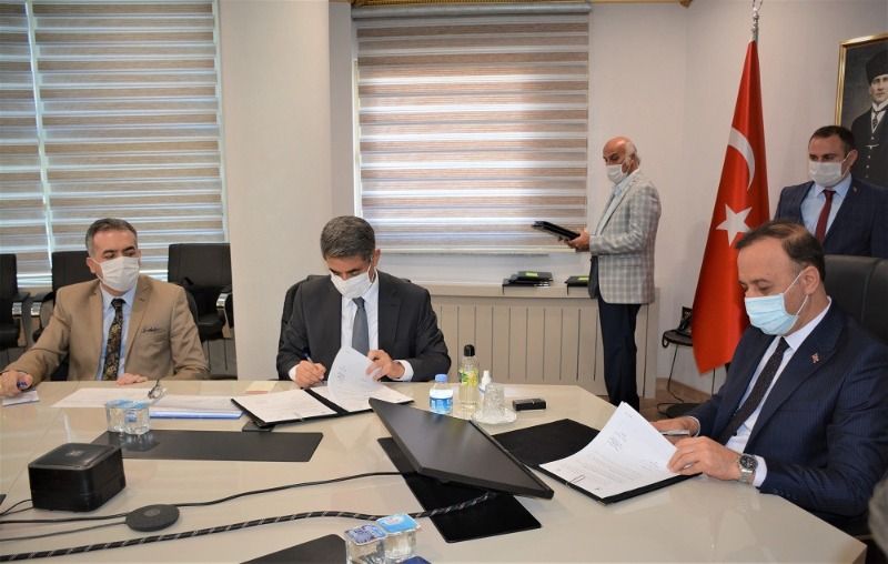 Şanlıurfa Valiliği ile Karaali Jeotermal Kuyularının Açılması ve Ekonomiye Kazandırılması Projesi İş Birliği Protokolü İmzalandı