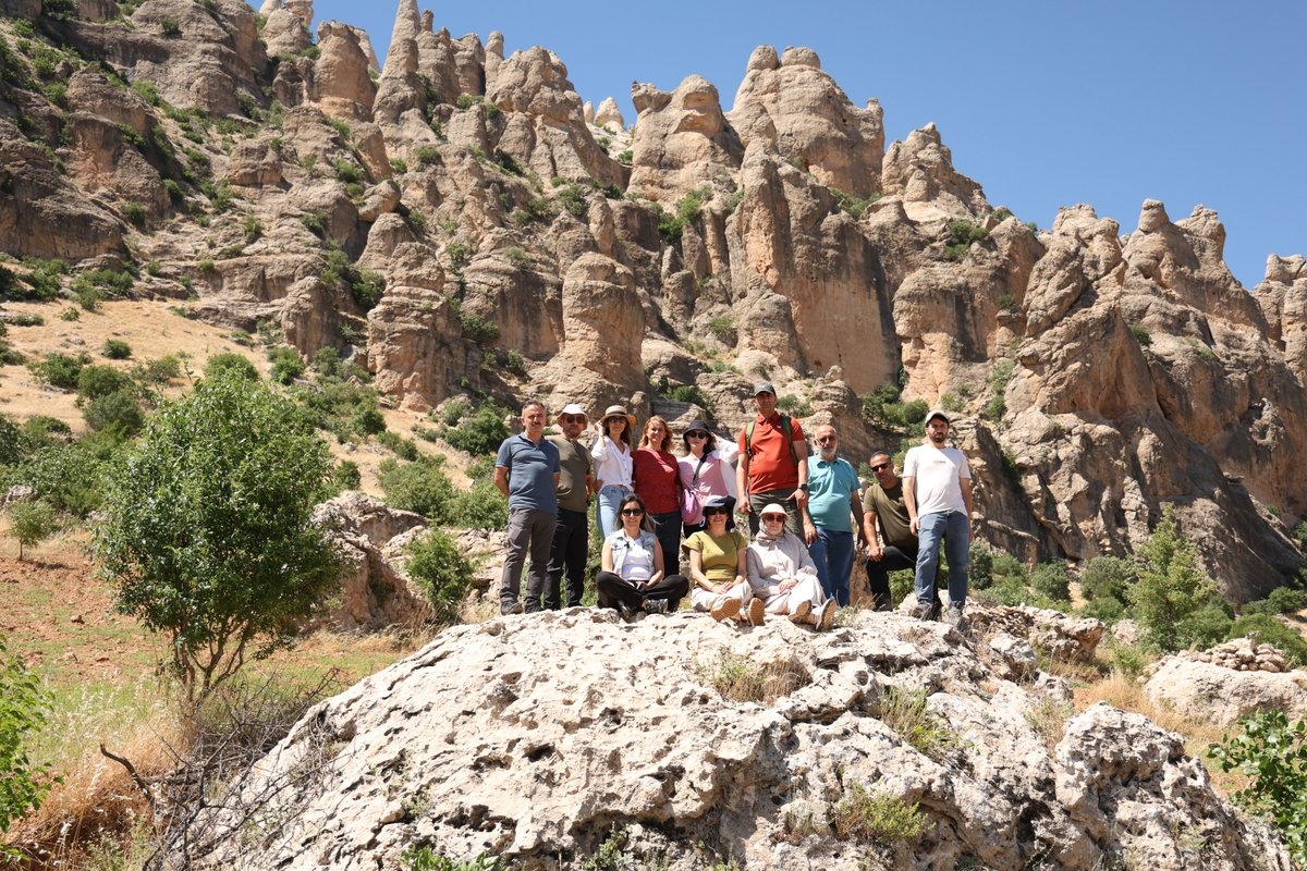 541 Kilometrelik Diyarbakır Kral Yolu Profesyonel Turist Rehberlerine Tanıtıldı